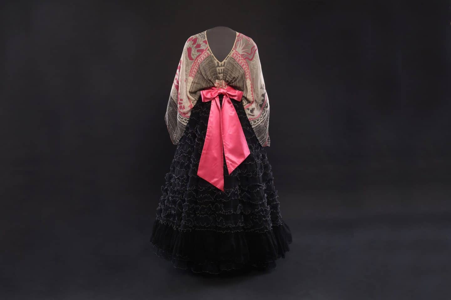 Zandra Rhodes, Dress, 1973–1976, silk. Gift of Sylvia Gillespie-Keyl, 1999 (C99-001.01). Photo: Bernard Clark