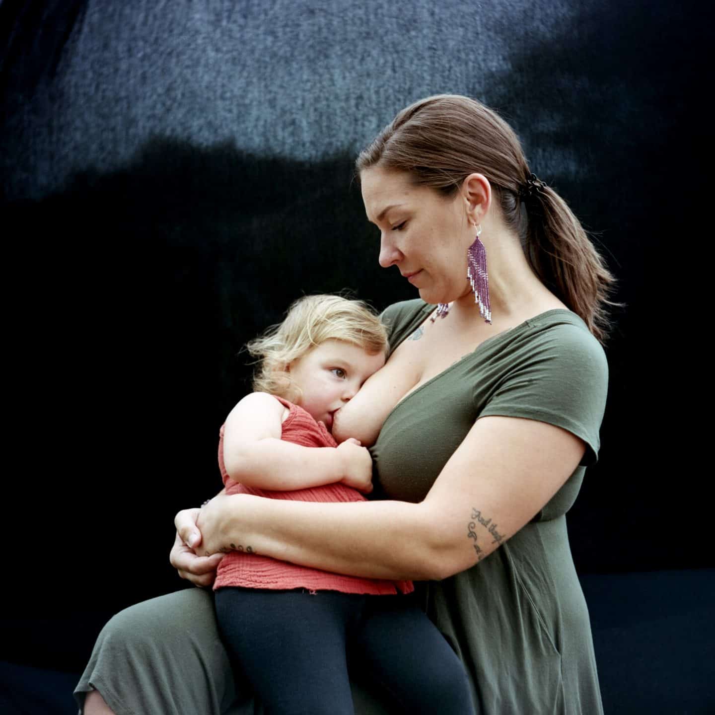 Shelby Lisk, Sarah and Willow, 2021, colour photograph mounted on dibond. Collection of the artist