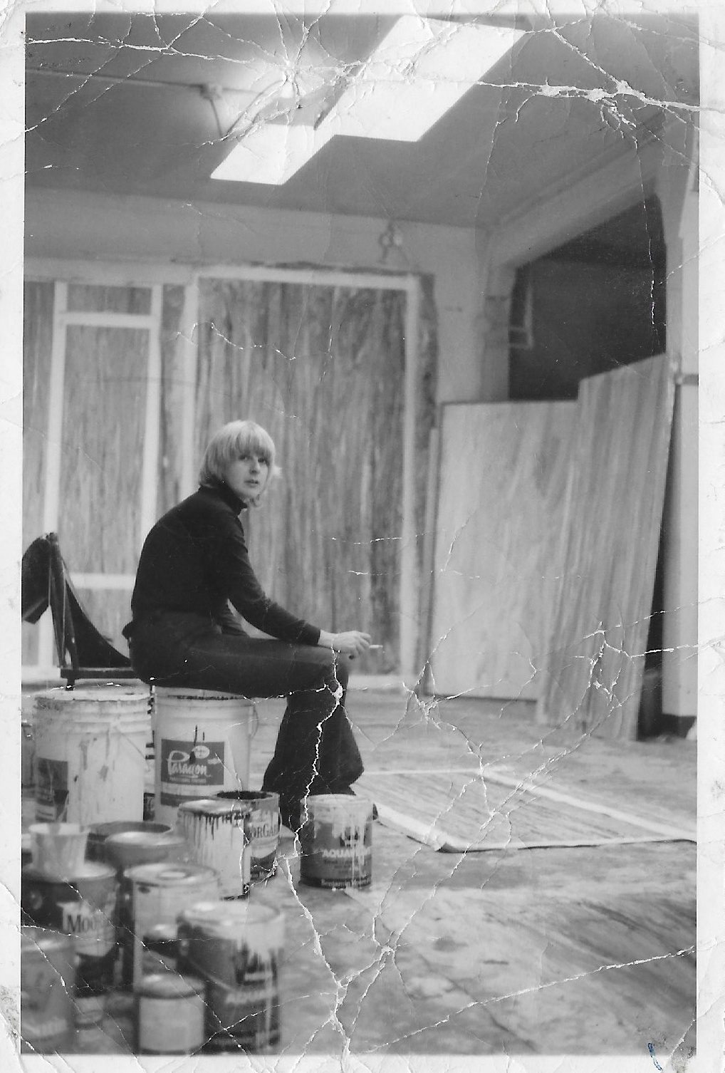 Ann Clarke in her studio, Municipal Airport Hangar, Edmonton, 1973–1974. Courtesy of the artist.
